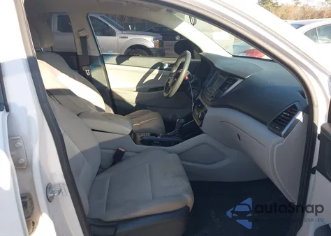 2016 Hyundai Tucson Se z USA, uszkodzony, nr VIN KM8J33A48GU114650